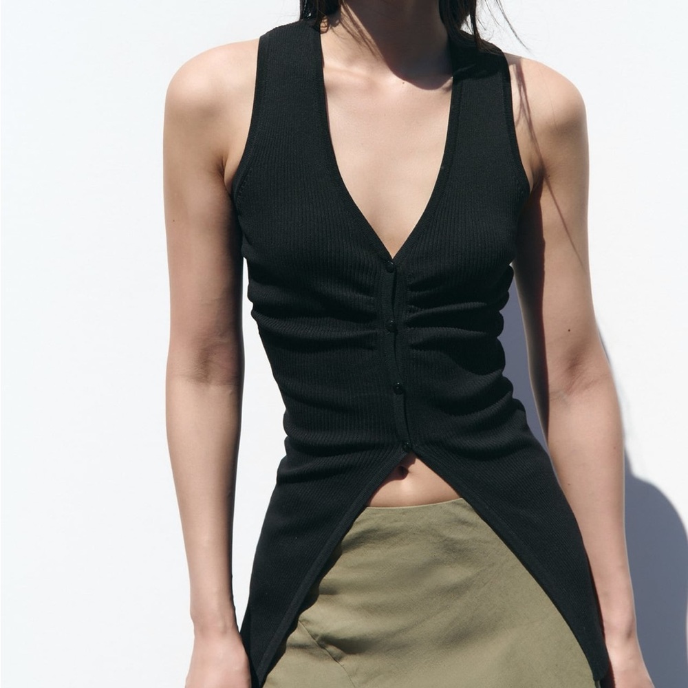 Zara buttoned knit top